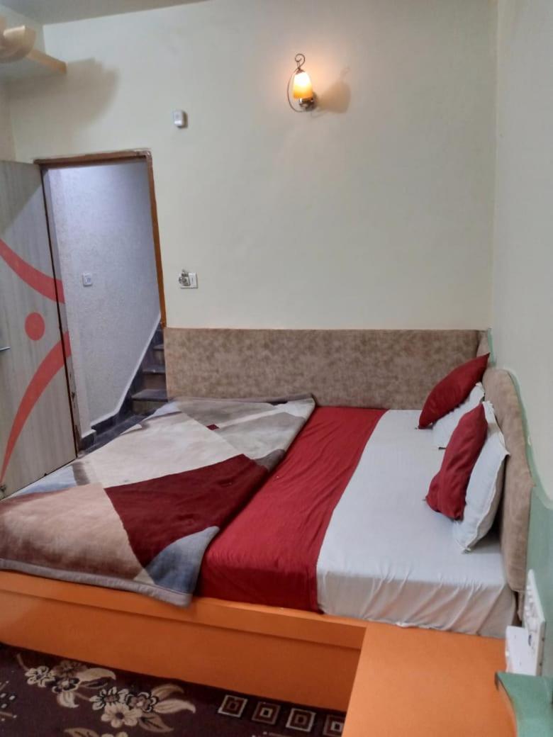 Hotel Amar Palace Пачмарай Экстерьер фото